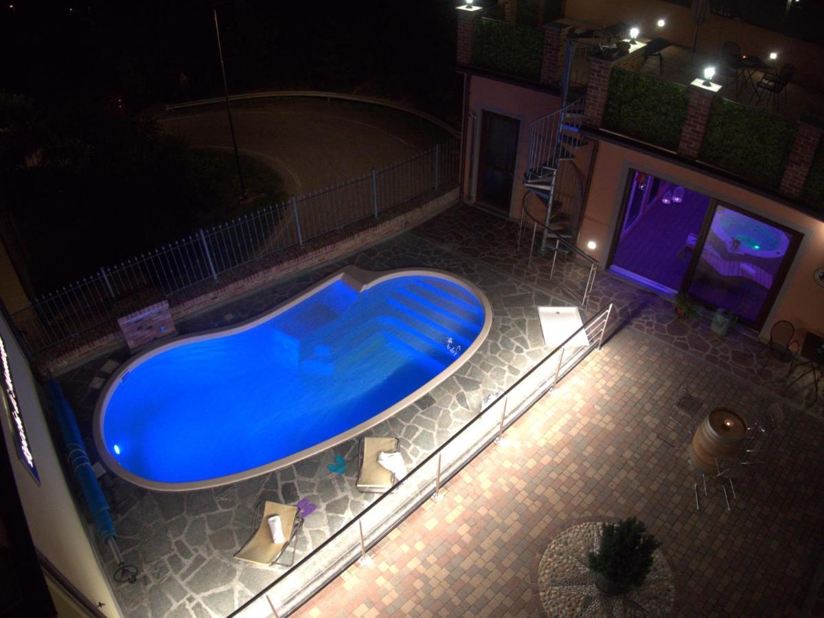 Rocche Di Montexelo - Green Key Apartments & Spa Monticello d'Alba Dış mekan fotoğraf
