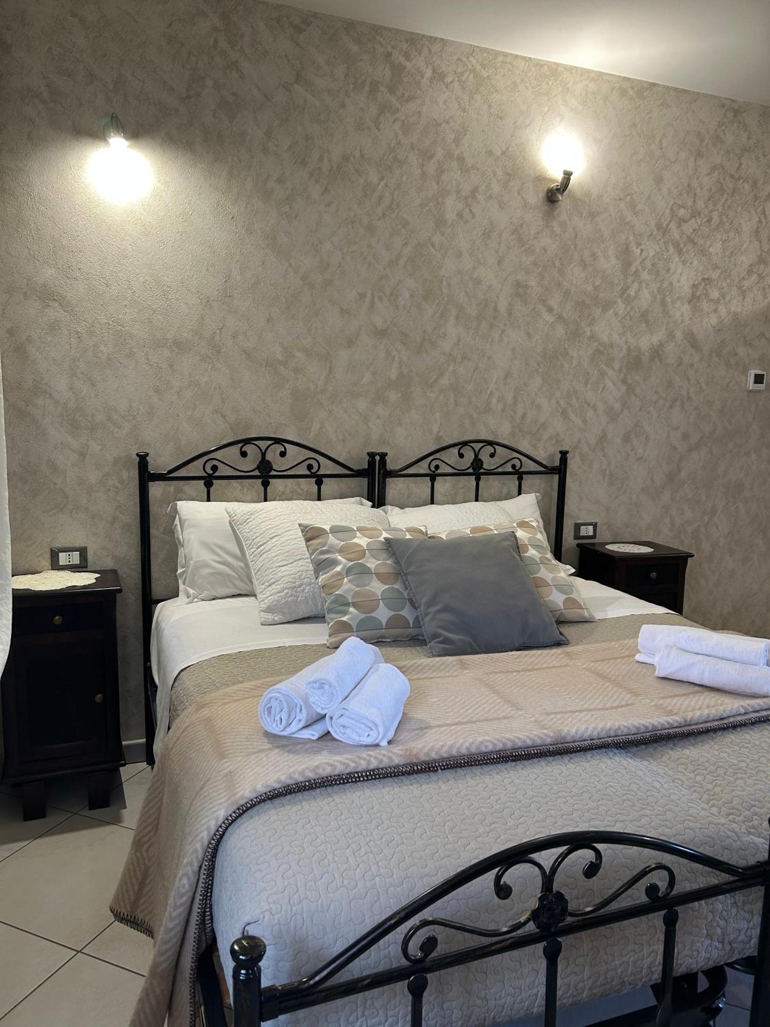 Rocche Di Montexelo - Green Key Apartments & Spa Monticello d'Alba Dış mekan fotoğraf